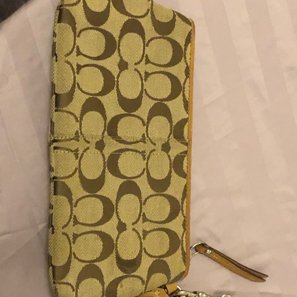 Coach signature wristlet - Picture 2 of 6